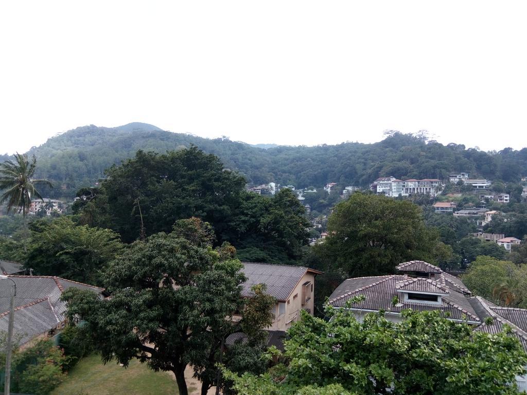The Garden Rest Hotel Kandy Exterior foto