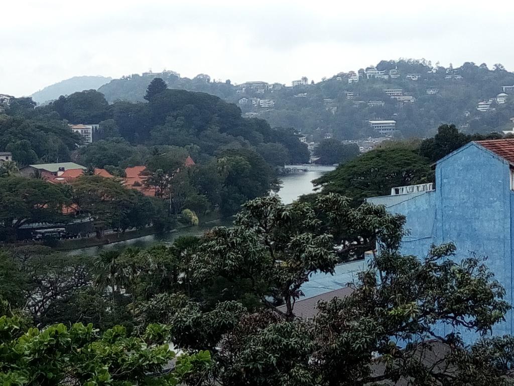 The Garden Rest Hotel Kandy Exterior foto